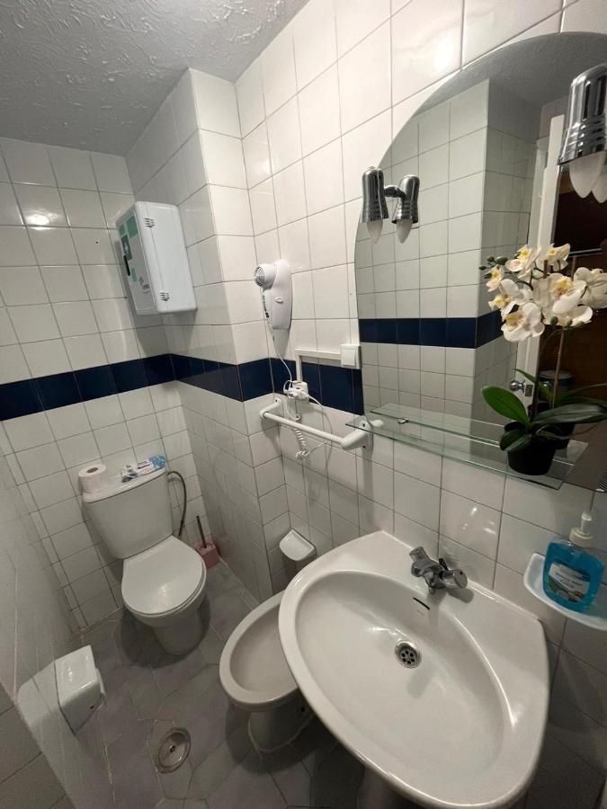 Minerva Holidays Estudio En Benalmadena Apartment Luaran gambar